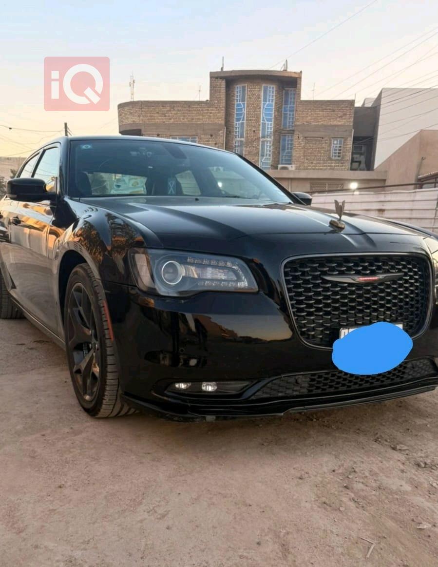 كرايسلر 300